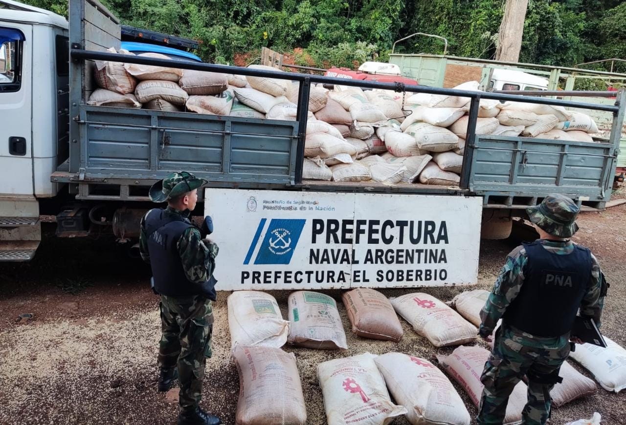 El Soberbio Prefectura secuestró más de 9 toneladas de soja que iban a