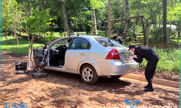 En operativo cerrojo la policía recuperó un automóvil robado en Iguazú