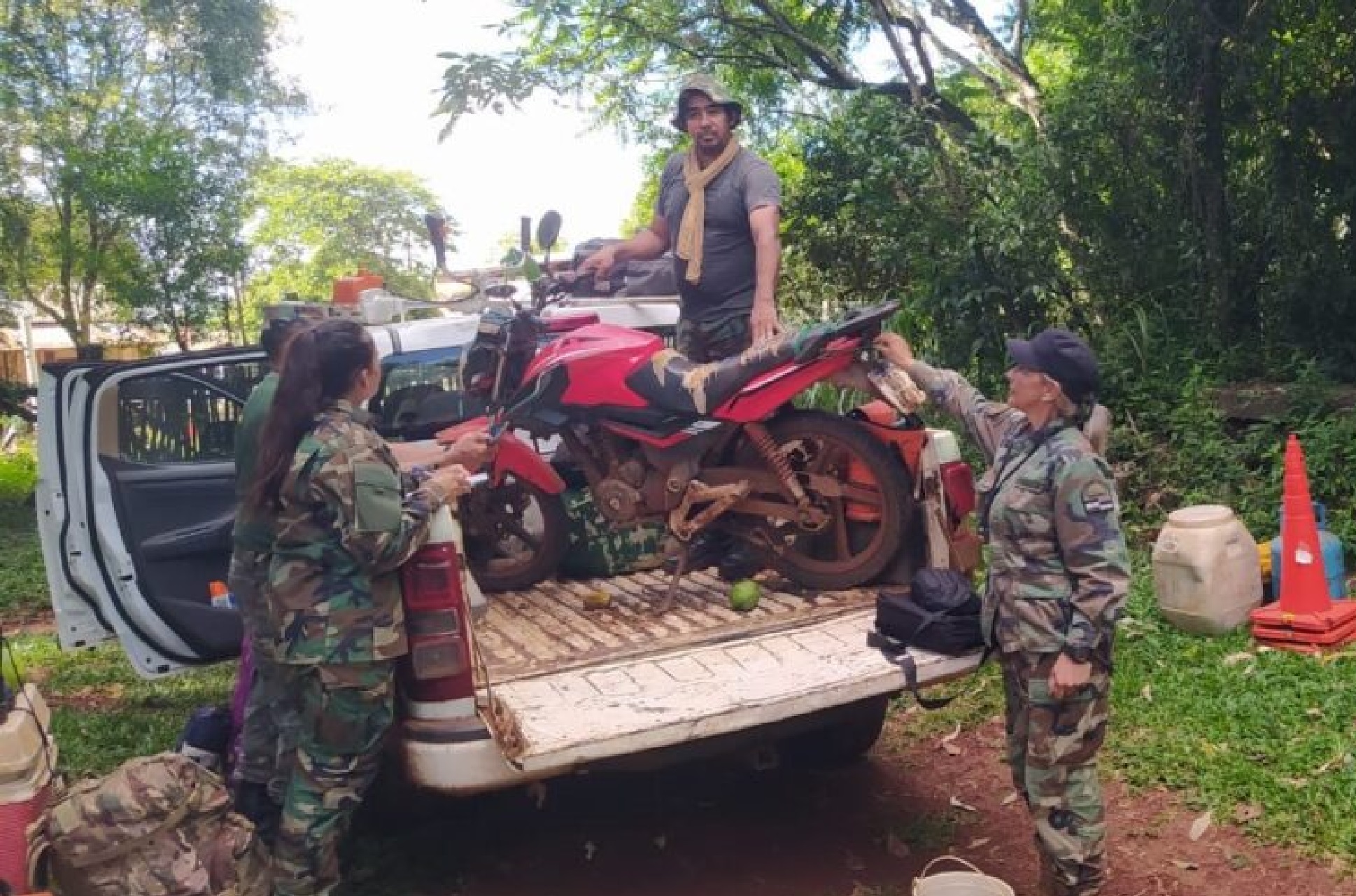 Parque Provincial Caá Yarí: Sorprendieron a dos cazadores que se dieron a la fuga imagen-5