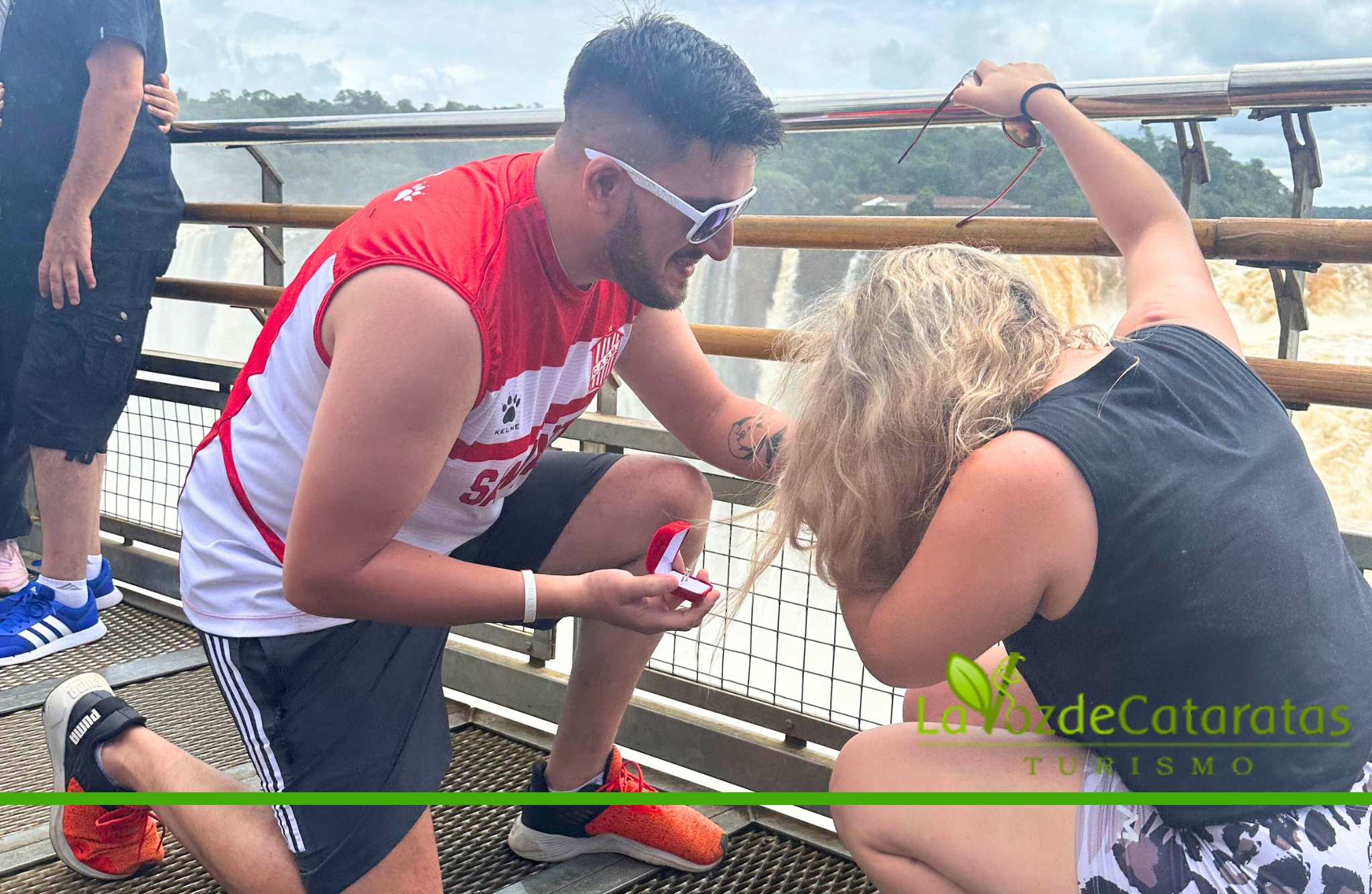 Un «Sí, quiero» en la Garganta del Diablo: el amor de dos tucumanos en las Cataratas del Iguazú imagen-6