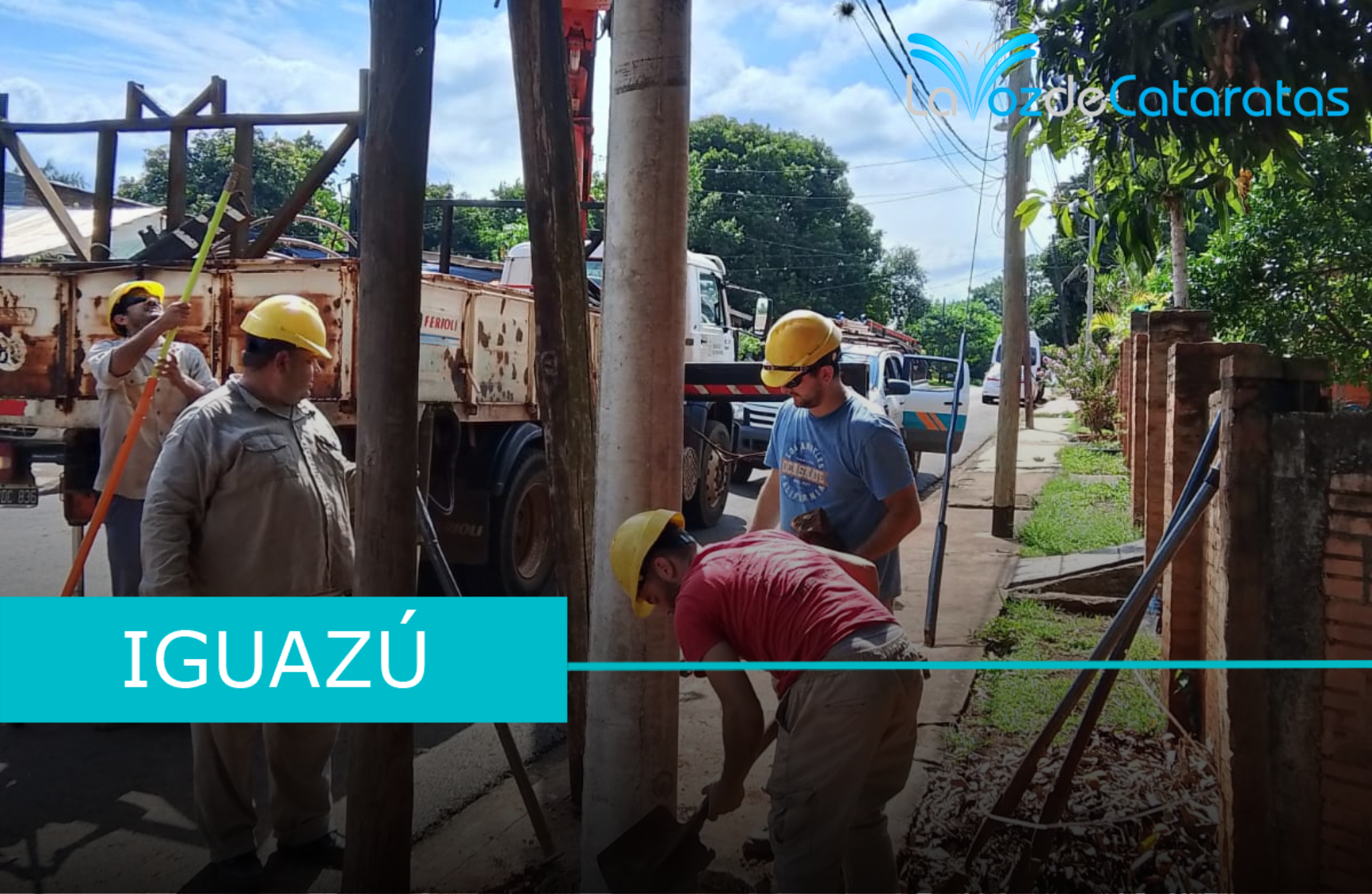 Cambian postes de madera por hormigón, y reemplazan luminarias en barrios de Iguazú imagen-4