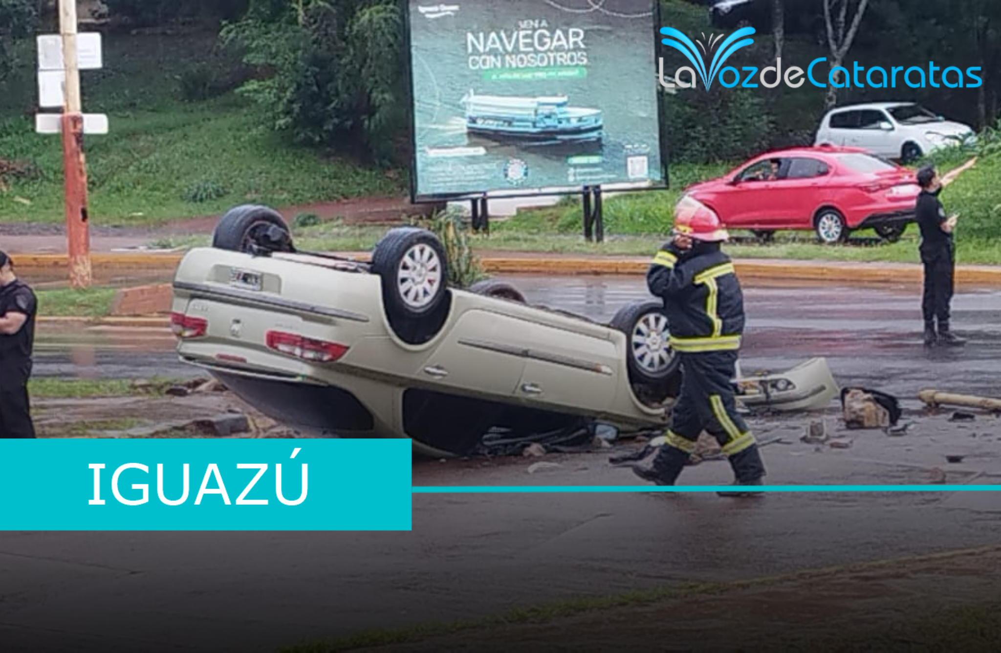 Se quedaron sin frenos, y chocaron contra el semáforo al ingreso a Iguazú imagen-6