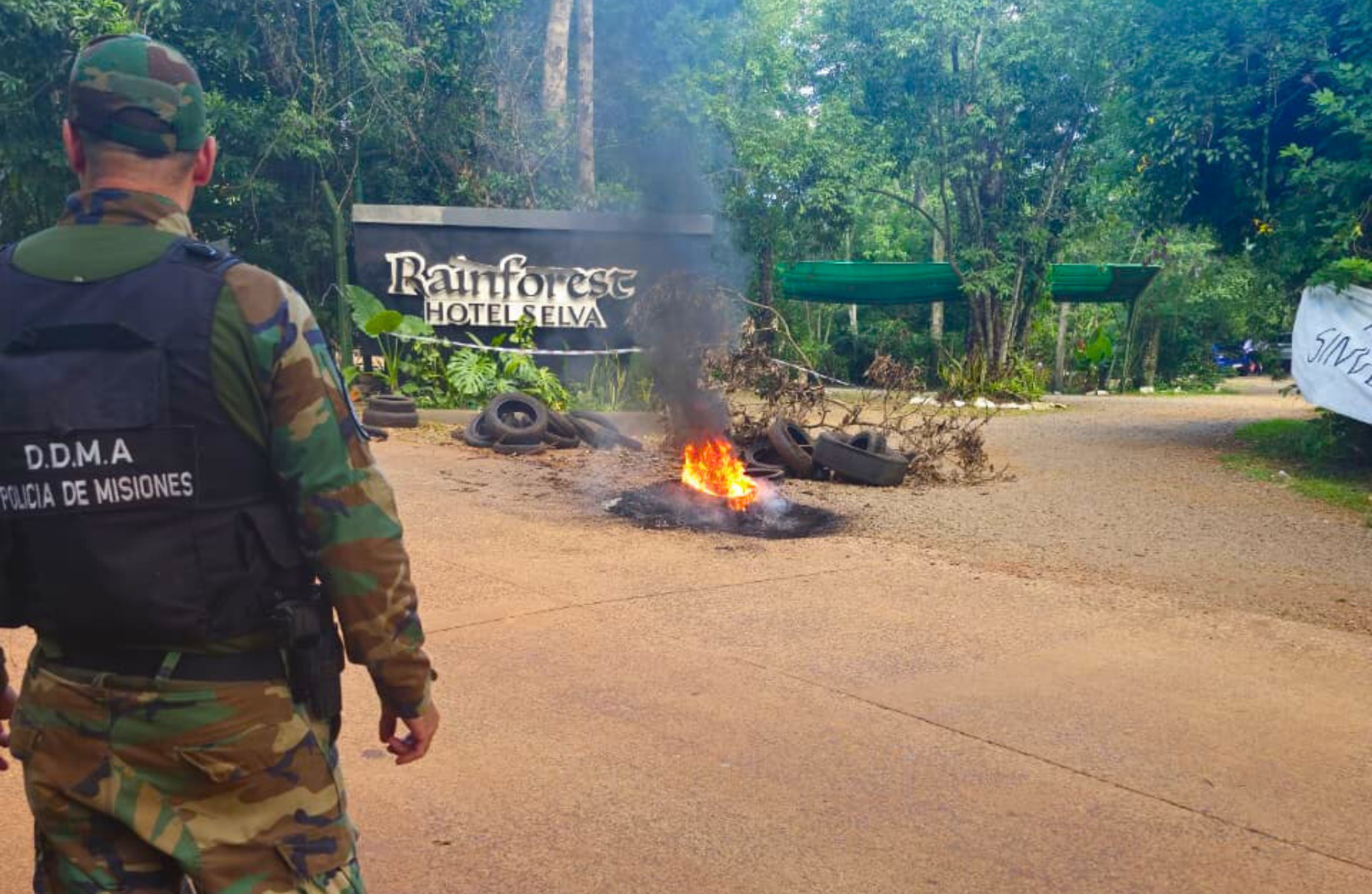 Contaminación del aire y protesta: actúan por quema ilegal de cubiertas imagen-7
