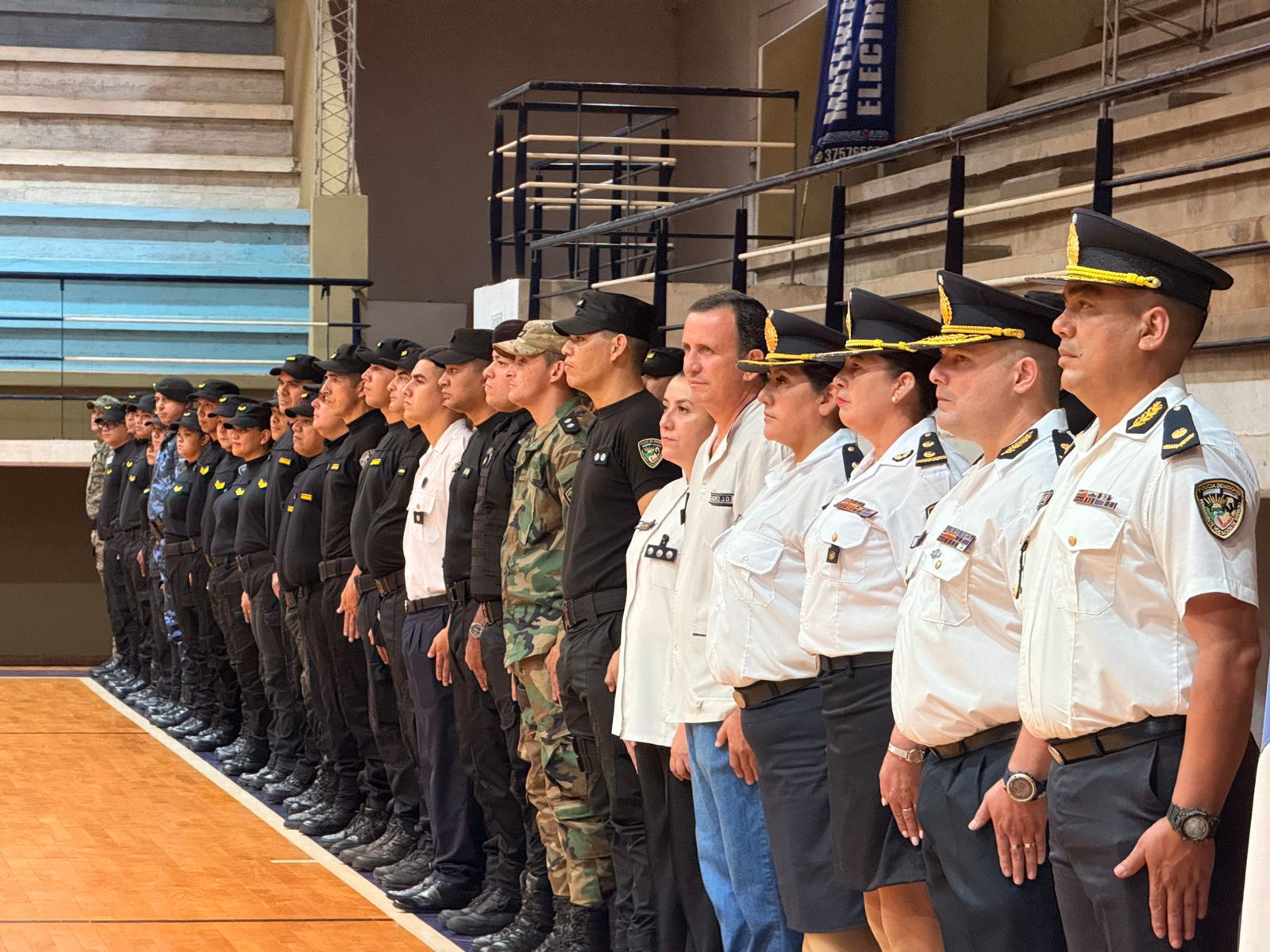 Ascensos y reconocimientos en la Policía de Misiones: 80 efectivos promovidos en Iguazú imagen-9