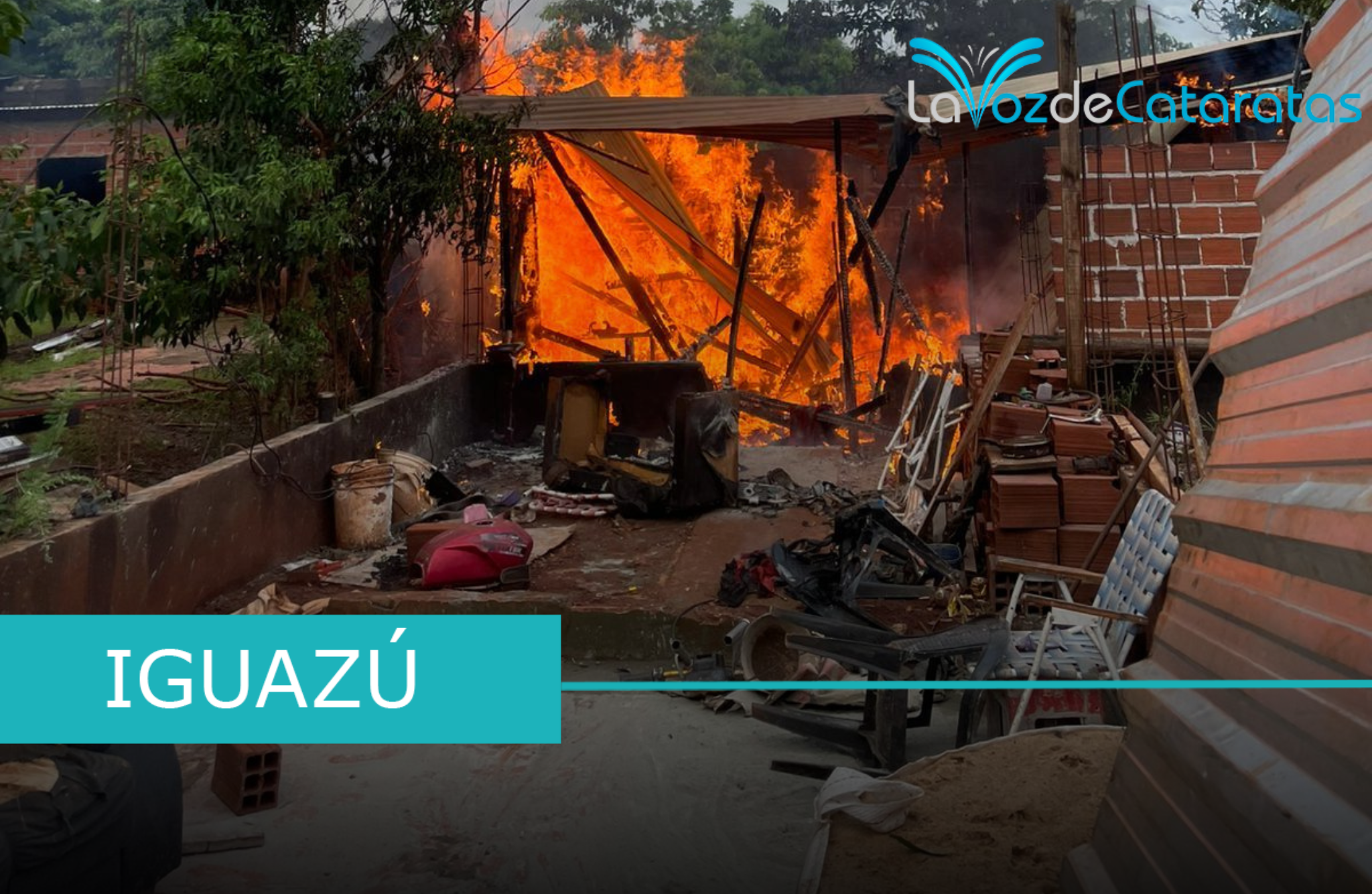 Incendio consumió una vivienda en el barrio Bicentenario imagen-6