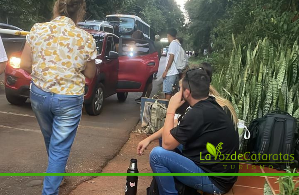 «Amenaza» en el aeropuerto de Iguazú obligó a evacuar pasajeros y suspender operaciones imagen-9