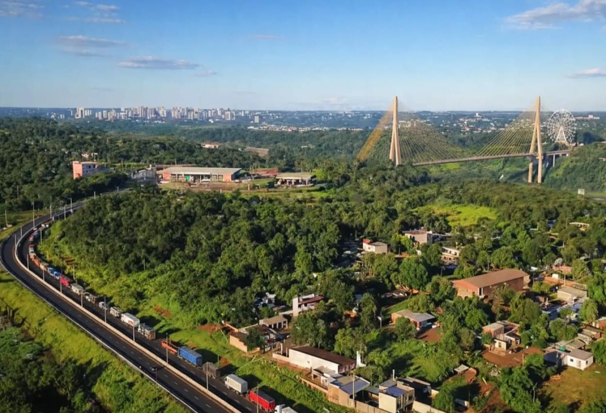 Camioneros de Paraguay piden prioridad para cargas en el Puente de la Integración imagen-6