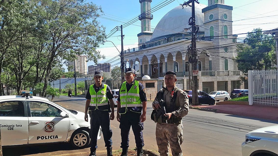 CDE: Refuerzan la seguridad en la Mezquita ante la tensión internacional y el inicio del Ramadán imagen-6