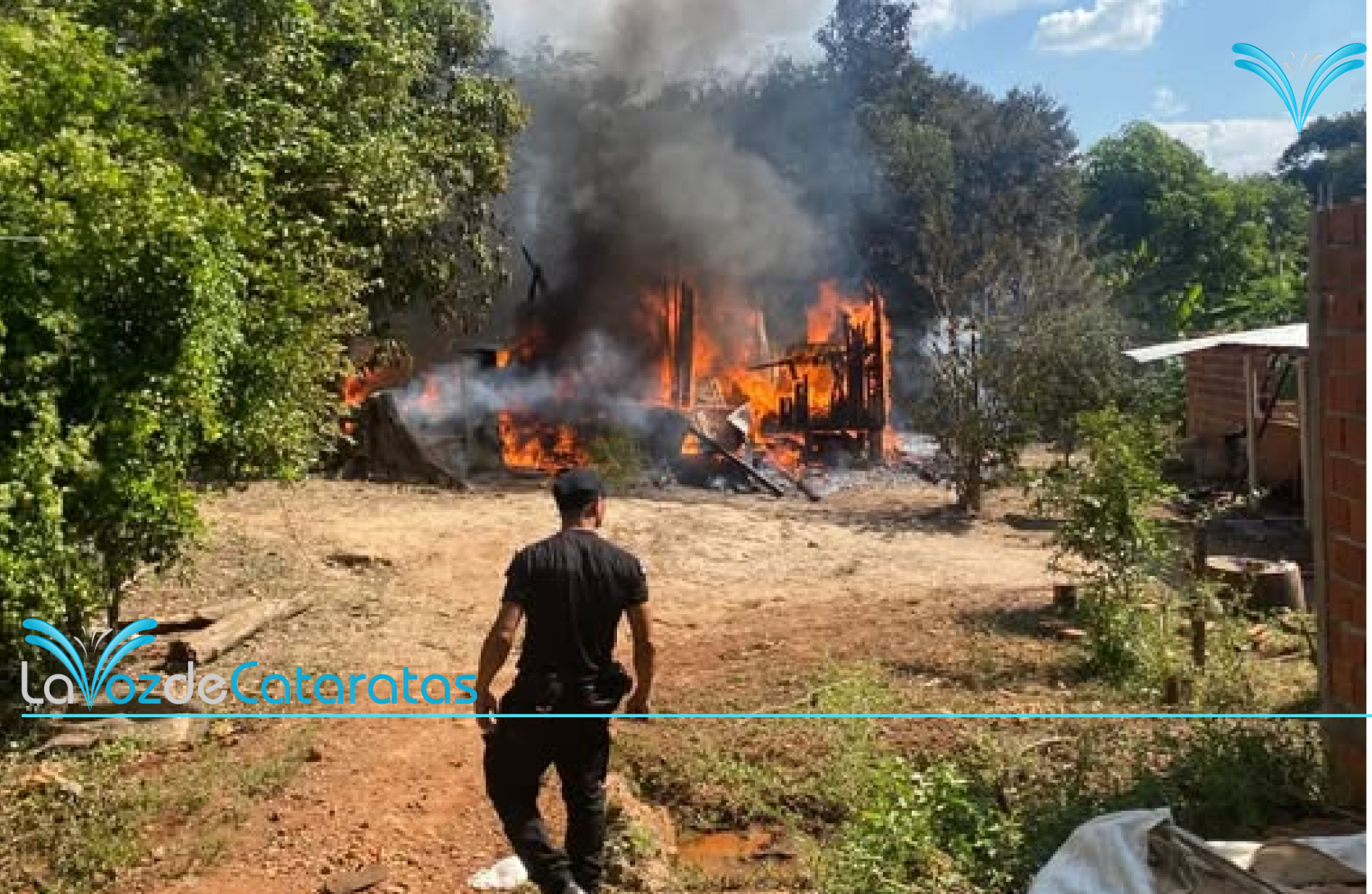 Incendio destruyó una vivienda en el barrio Bicentenario imagen-6