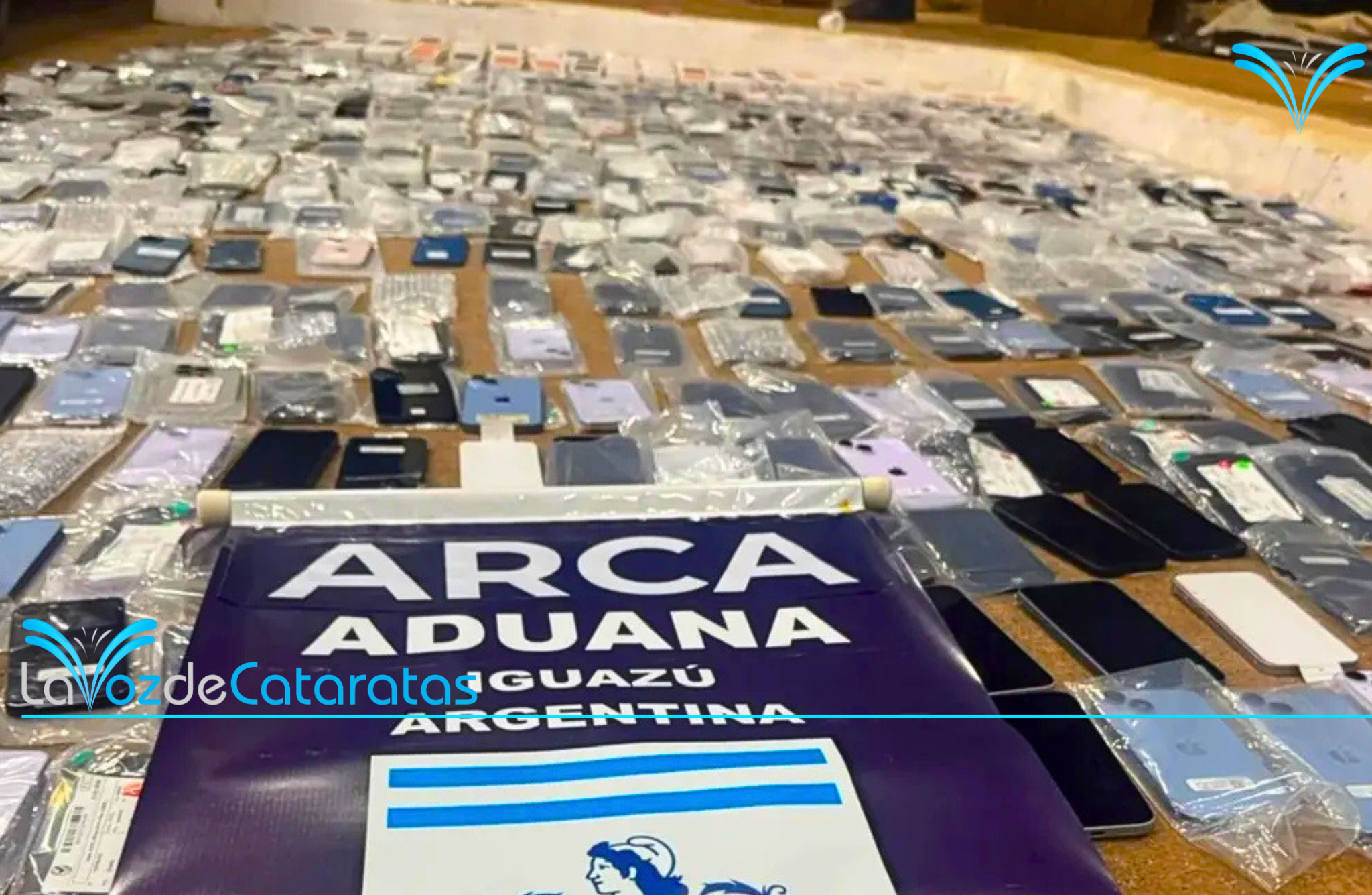 Aduana secuestró 637 iPhones ocultos en un utilitario que ingresaba por el Puerto Tres Fronteras imagen-6