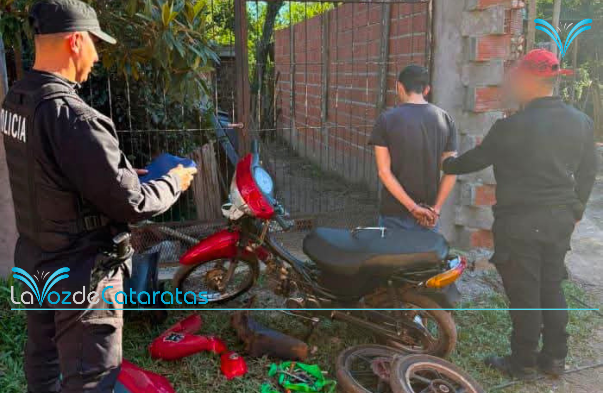 Detuvieron a «Capu» mientras desmantelaba una moto robada imagen-5