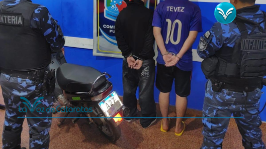 Circulaban con la patente tapada con un billete de $100 y terminaron demorados