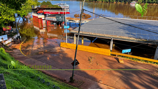 El río Iguazú comenzó a descender y la bajante ya se percibe en el puerto local