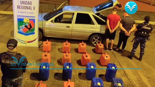 Intentó evadir un control y llevaba 450 litros de combustible en un Ford Escort (1)