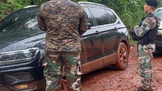 Interceptaron una camioneta robada en Brasil con 2.200 cartones de cigarrillos de contrabando