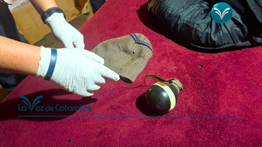 Investigaban el robo de una moto y encontraron partes de rodados, marihuana y una granada de humo (1)