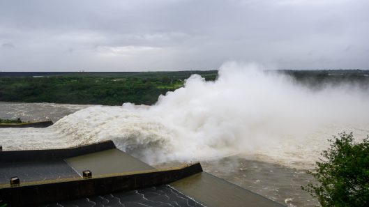 Itaipú prevé una baja de casi tres metros en el nivel del río Paraná