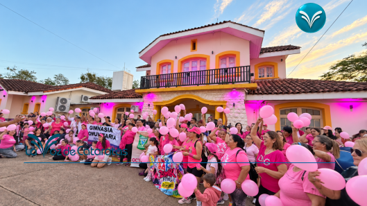 La Caminata Rosa reunió a mujeres y hombres en una jornada de concientización y acompañamiento (2)