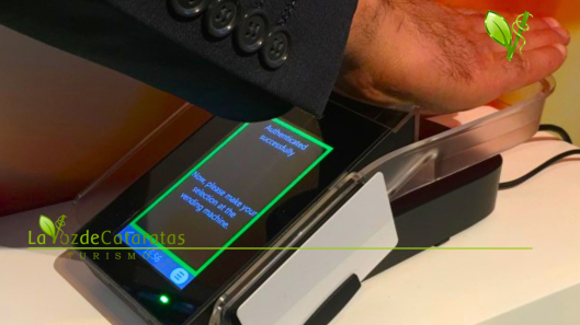 La palma de la mano como identificación así será la prueba que comienza en el Puente de la Amistad