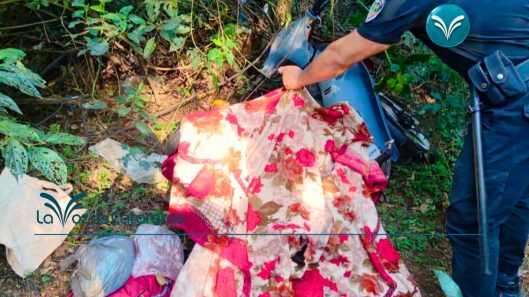 La robaron y la dejaron “tapada” con una manta para volver a buscarla la Policía llegó primero