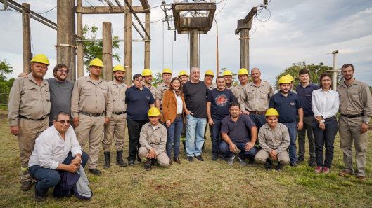 Nueva línea de 13 2 kV para Piñalito Norte y San Antonio (4)
