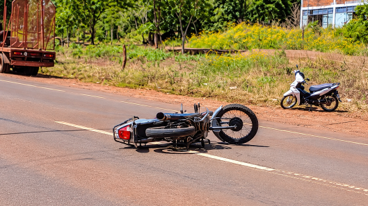 Puerto Esperanza dos motociclistas resultaron heridos tras un choque sobre la Ruta 12