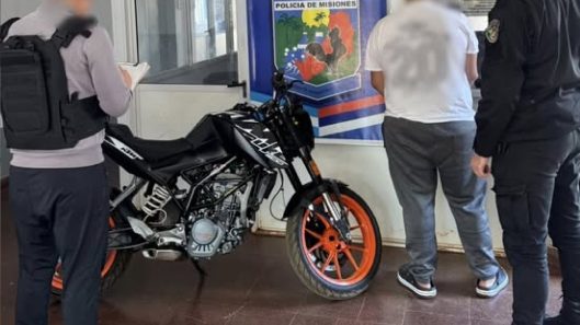 Puerto Esperanzacirculaba en una motocicleta robada