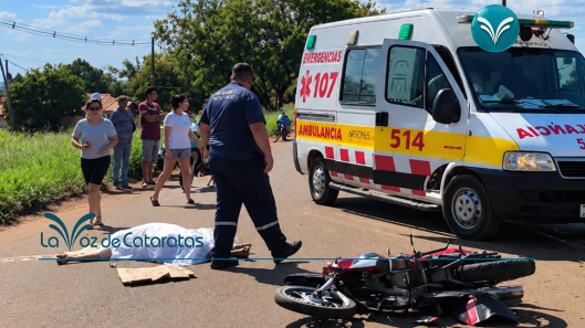 Siniestro vial entre dos motocicletas frente a la planta de reciclaje