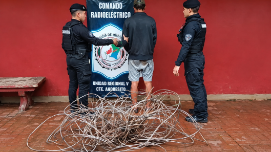 Un video permitió identificar a un joven acusado de robar cables en Andresito