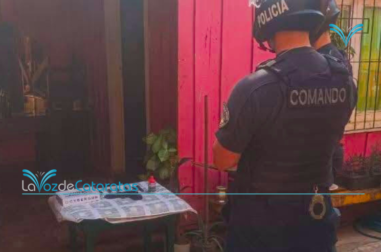 ataco a su vecina con una pistola de aire comprimido