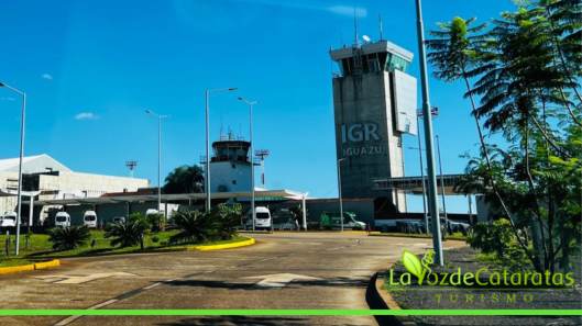 controladores-aereos-aeropuerto-iguazu-1536x1001