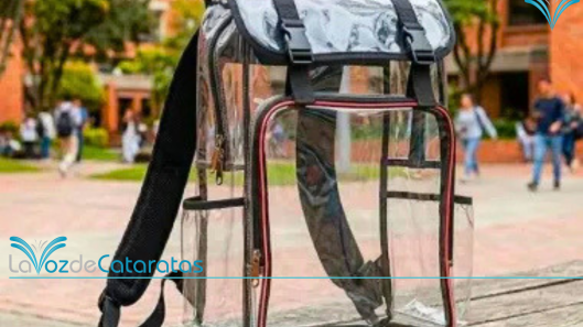 mochilas transparentes