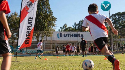 prueban jugadores en river