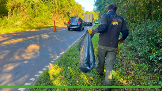 recoleccion de basura en el parque